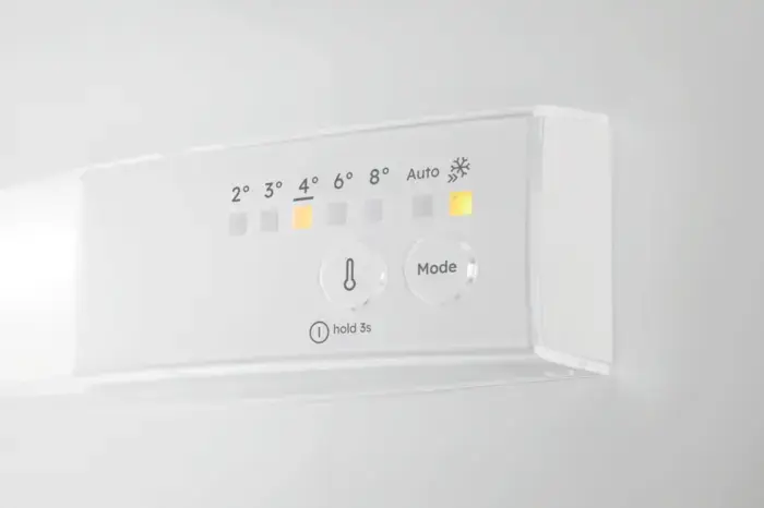 Electrolux ENA6LE18S BI Hűtő alulfagyasztós 2. kép