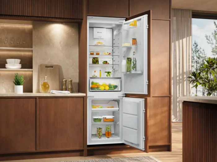 Electrolux ENA7CE18S3 BI Hűtő alulfagyasztós NF 3. kép