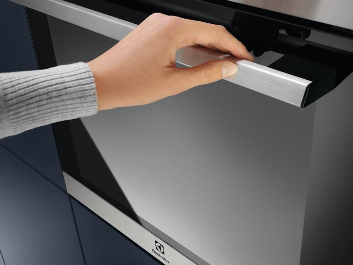 Electrolux EOF3H00BX SurroundCook 600 Beépíthető sütő aqua clean tisztítással 3. kép