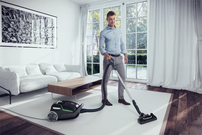 Electrolux EUOC9GREEN UltraOne csendes porzsákos porszívó 2. kép