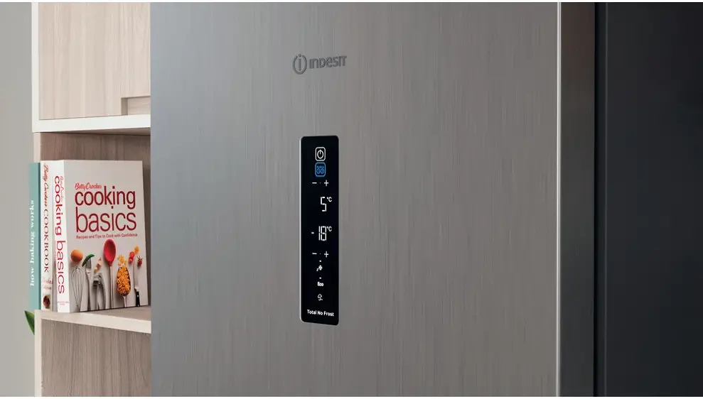 Indesit INFC8 TT33X alulfagyasztós hűtőszekrény 4. kép