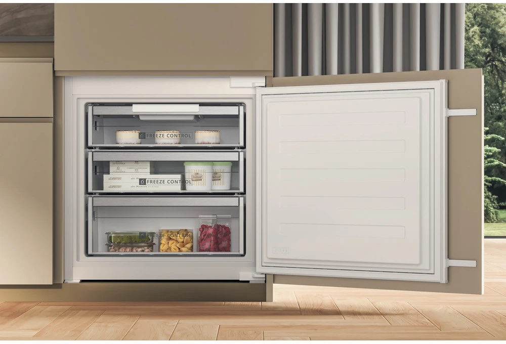 Whirlpool SP40 812 EU 2 beépíthető alulfagyasztós hűtőszekrény 6. kép