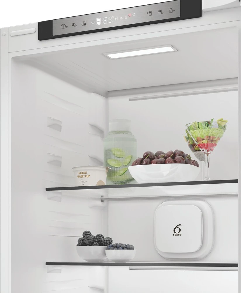 Whirlpool WHK2 5322 B4E beépíthető alulfagyasztós hűtőszekrény 4. kép