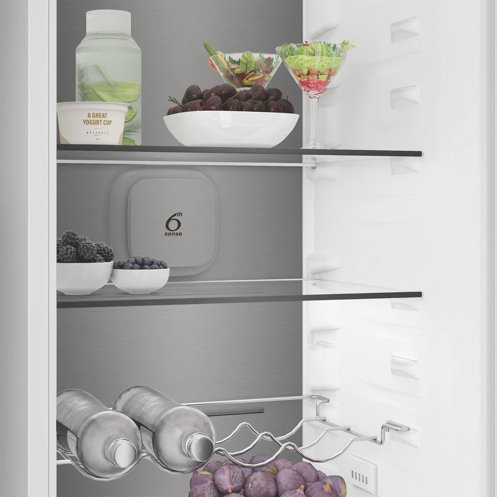 Whirlpool WHK2 5323 B5E1 beépíthető alulfagyasztós hűtőszekrény 4. kép