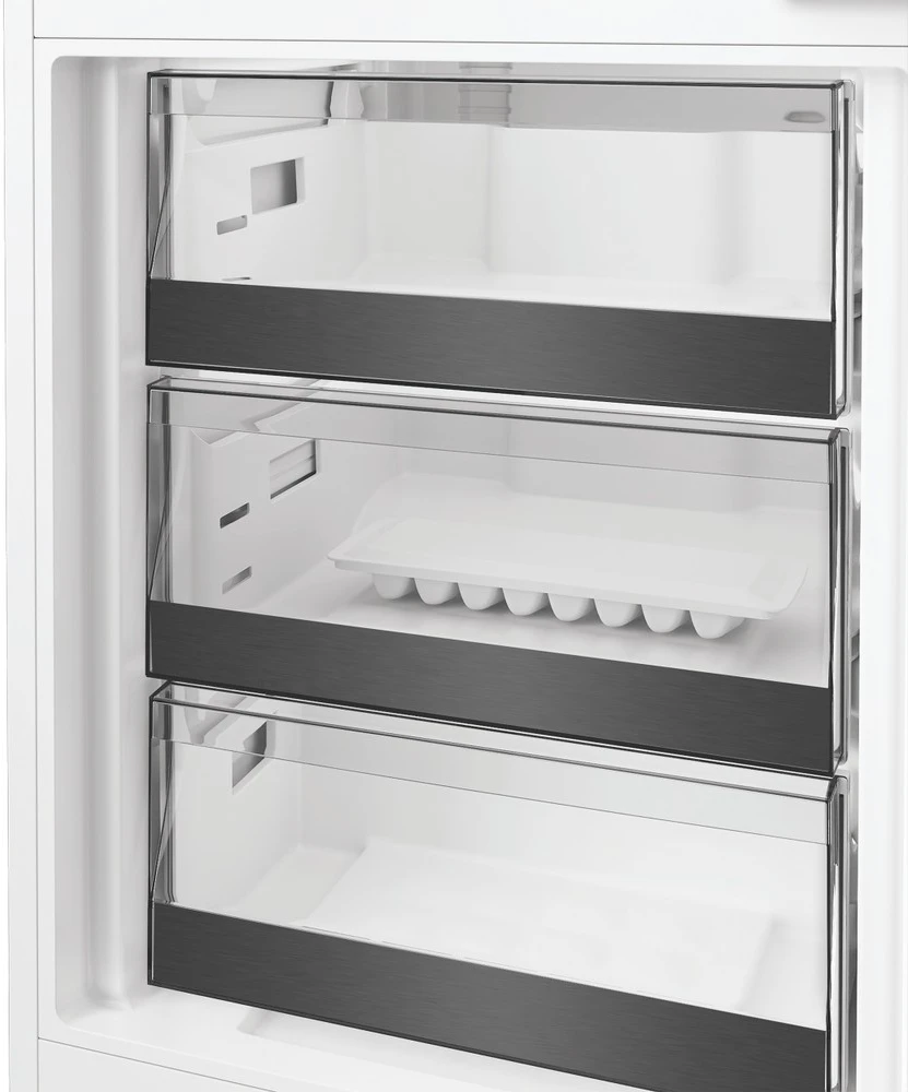 Whirlpool WHK2 5324 B6E beépíthető alulfagyasztós hűtőszekrény 13. kép